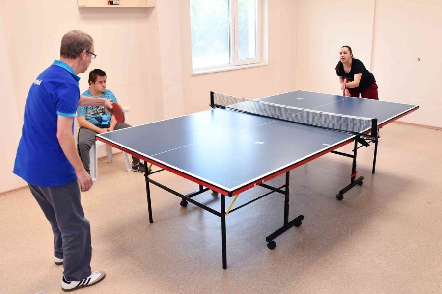 Özel Bireylerin Ellerinden 12 Buçuk Milyon Parça Çıktı