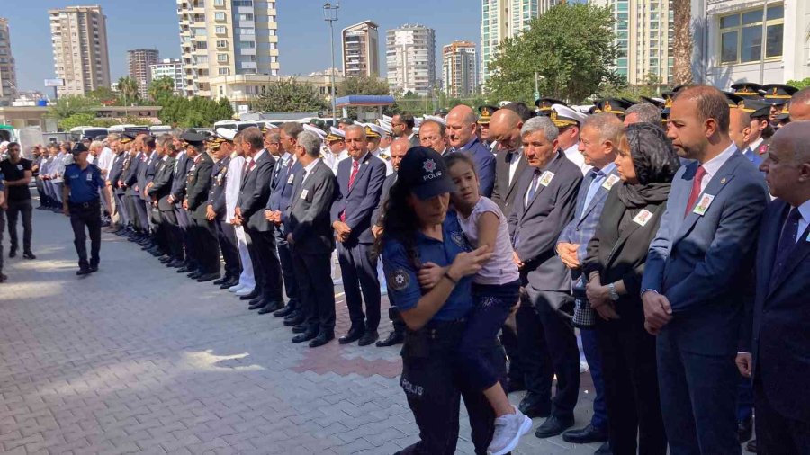 Bakan Soylu, Mersin Şehidi Polis Sedat Gezer İçin Düzenlenen Törende Konuştu