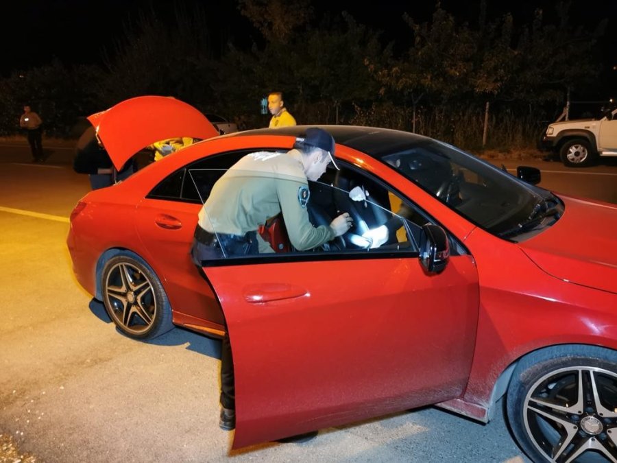 Tabanca, Tüfek Ve Uyuşturucular Ele Geçirlidi, 12 Şahıs Tutuklandı