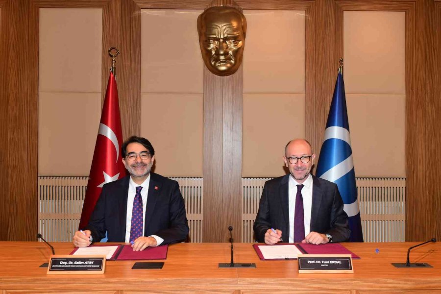 Anadolu Üniversitesi 3,8 Milyon Kamu Personelinin Eğitimine Katkı Sağlayacak