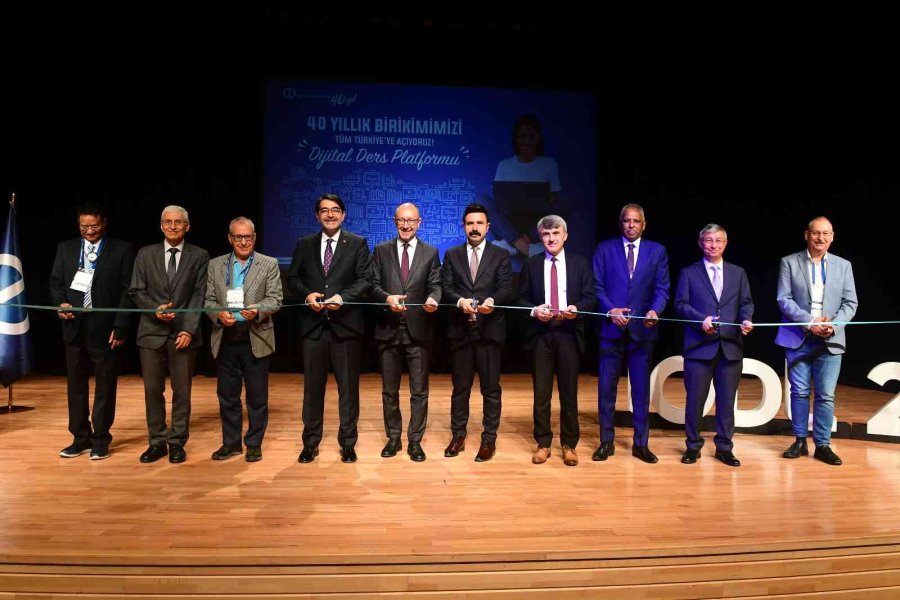 5. Uluslararası Açık Ve Uzaktan Öğrenme Konferansı Başladı