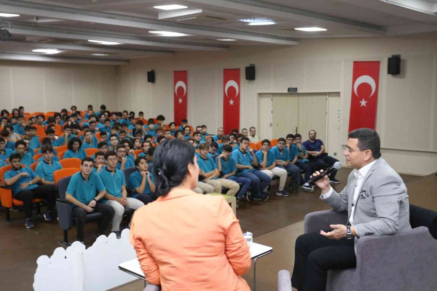 Başkan Tütüncü, Öğrencilerle Buluştu