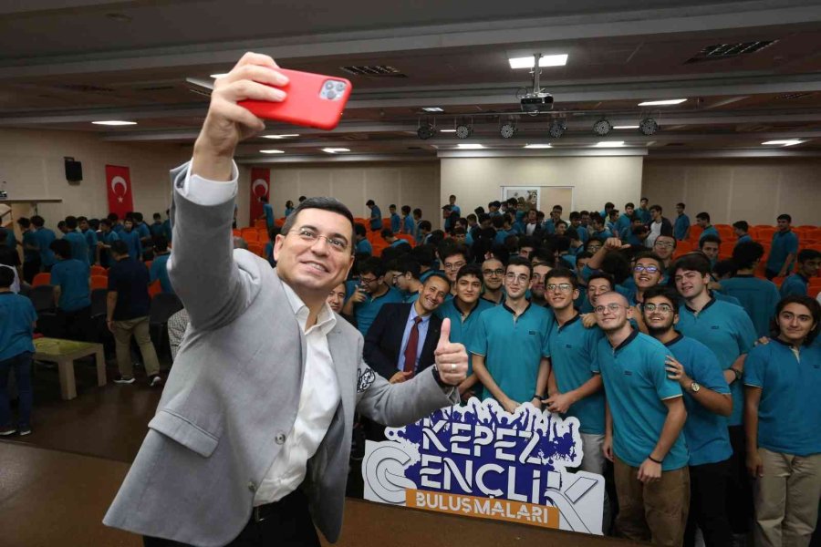 Başkan Tütüncü, Öğrencilerle Buluştu