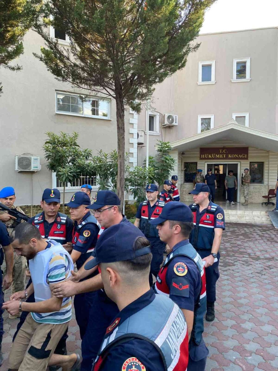 Özel Ekiple Yakalanan Dövizci Cinayetinin Zanlısı Çelik Yelekle Adliyeye Sevk Edildi