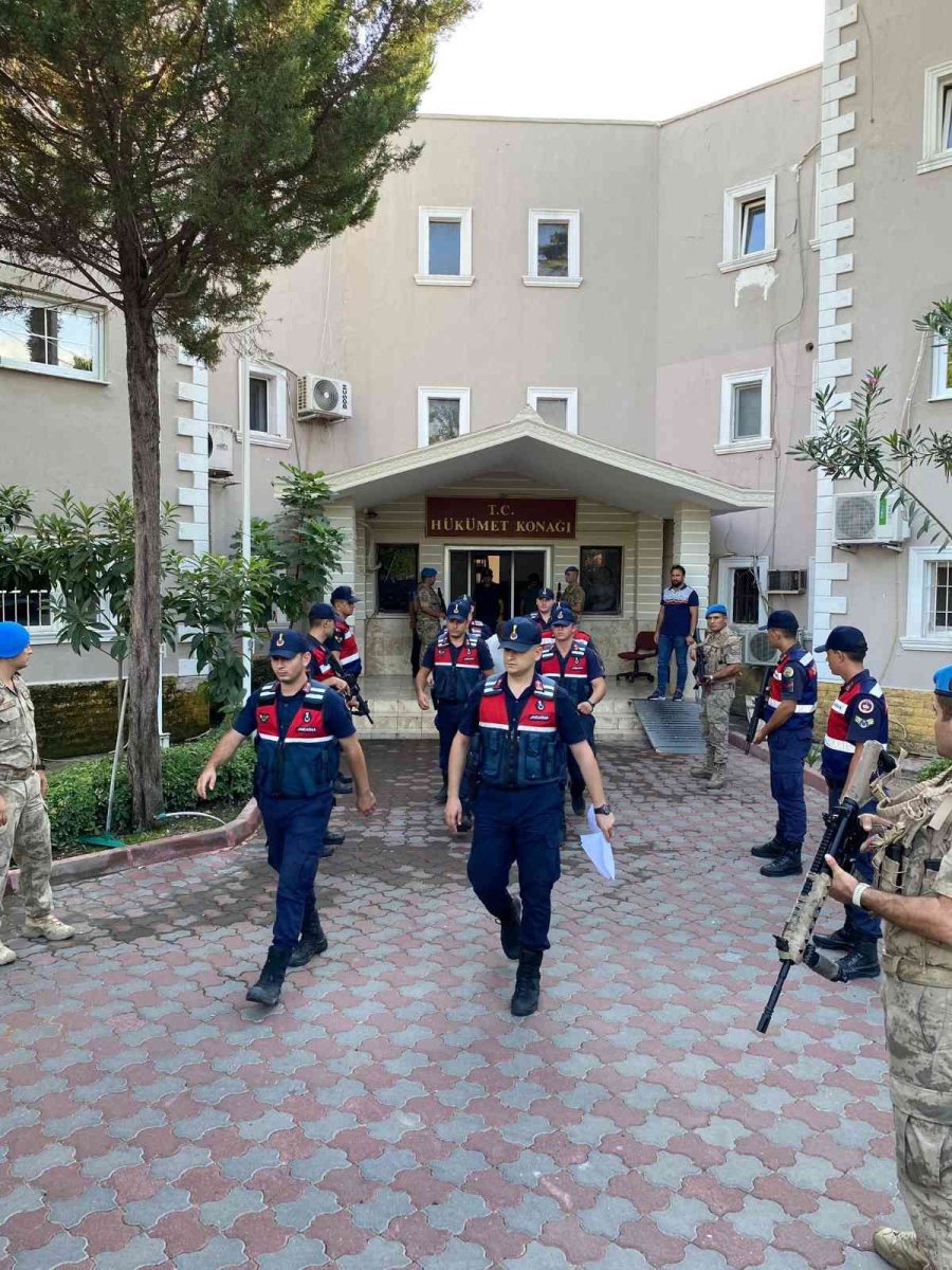 Özel Ekiple Yakalanan Dövizci Cinayetinin Zanlısı Çelik Yelekle Adliyeye Sevk Edildi