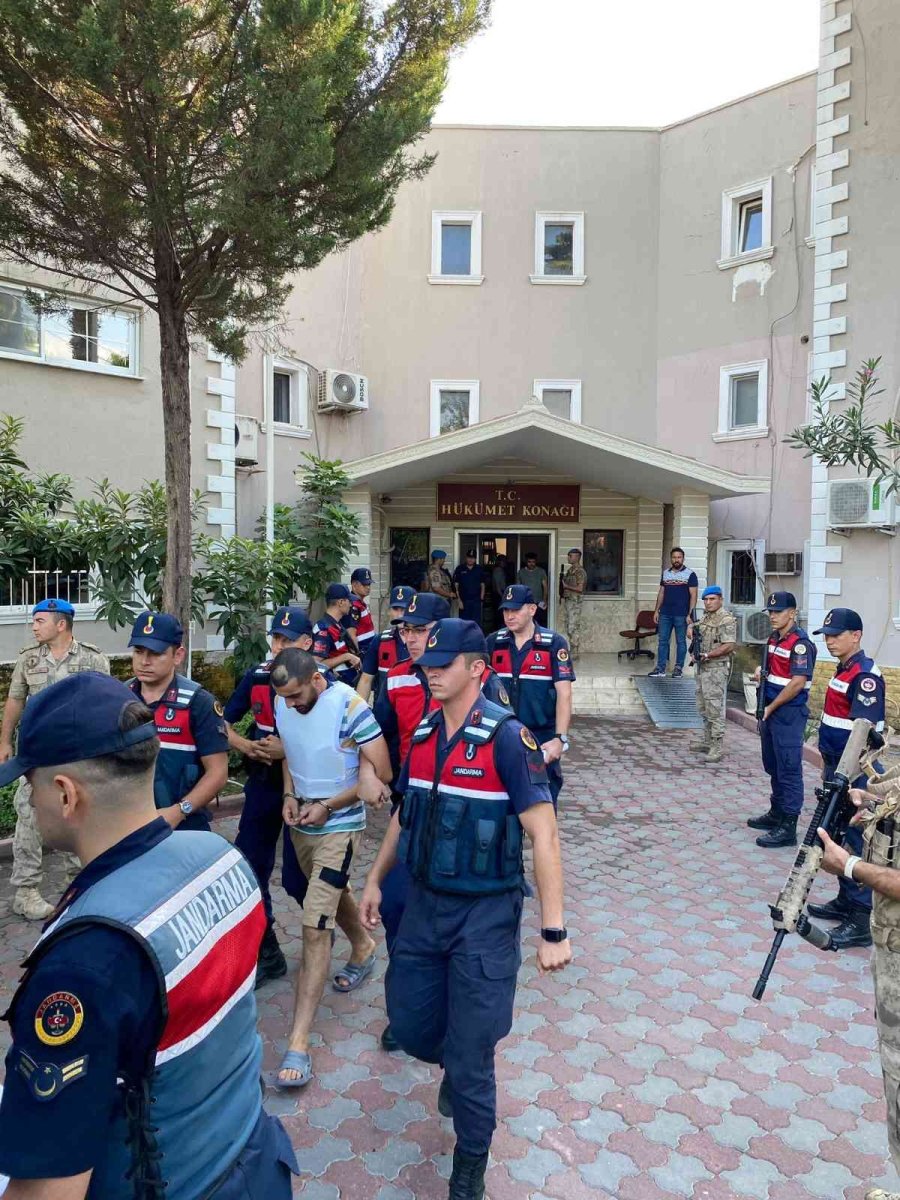 Özel Ekiple Yakalanan Dövizci Cinayetinin Zanlısı Çelik Yelekle Adliyeye Sevk Edildi