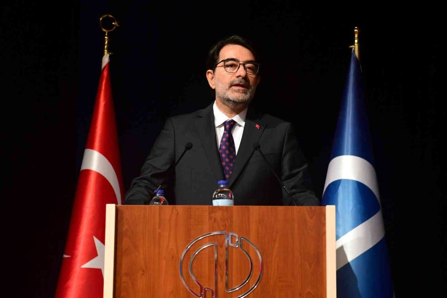 5. Uluslararası Açık Ve Uzaktan Öğrenme Konferansı Başladı