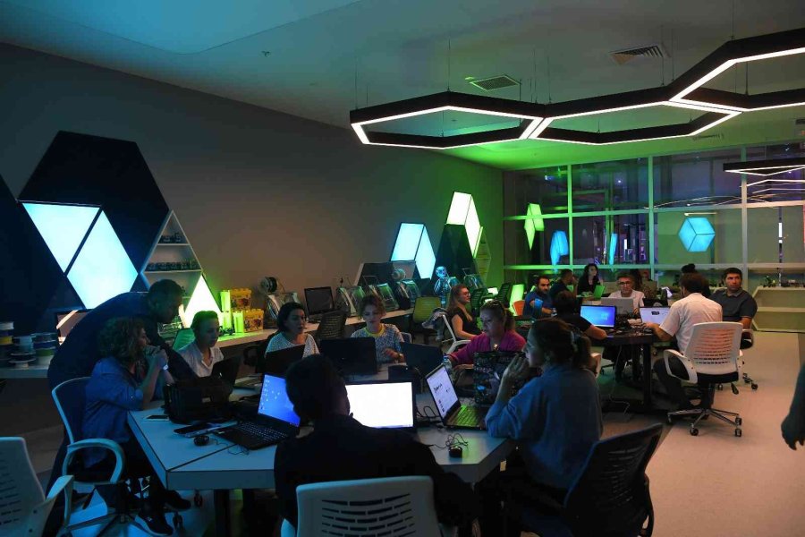 Kayseri Bilim Merkezi’nde ’öğretmen Akademisi’