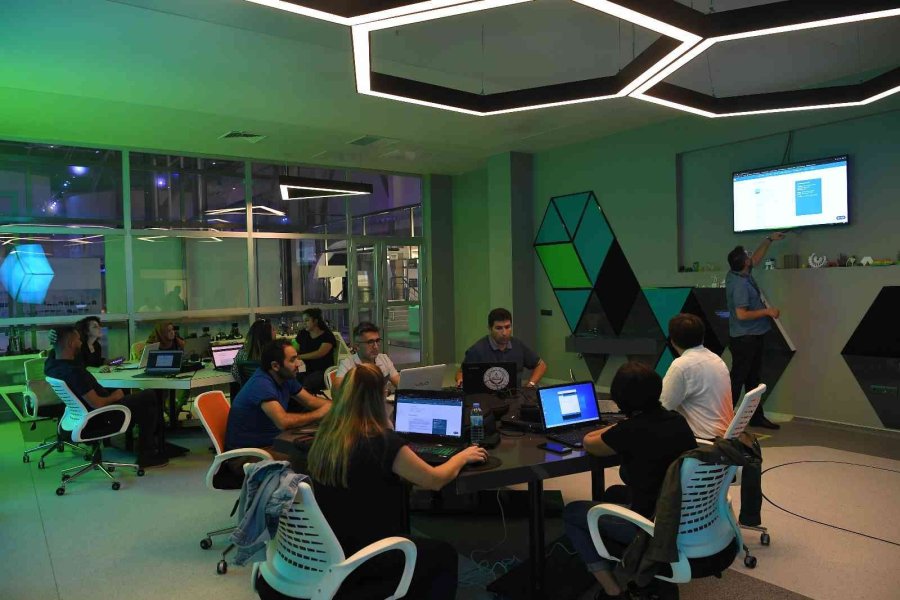 Kayseri Bilim Merkezi’nde ’öğretmen Akademisi’