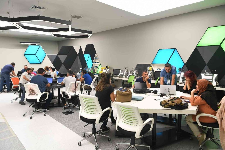 Kayseri Bilim Merkezi’nde ’öğretmen Akademisi’