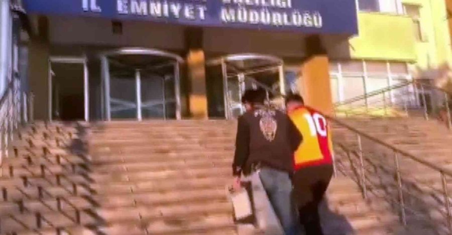 Kayseri’de Dolandırıcılık Operasyonu: 5 Gözaltı