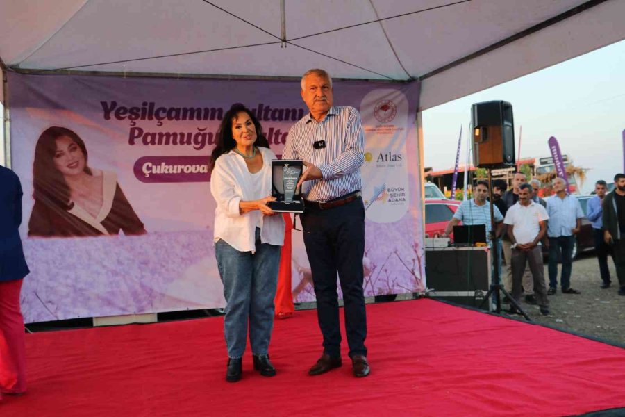 Yaşlı Kadından Türkan Şoray’a Şok: "fatma Girik Öldü, Sen Ölme, Bak Kendine”