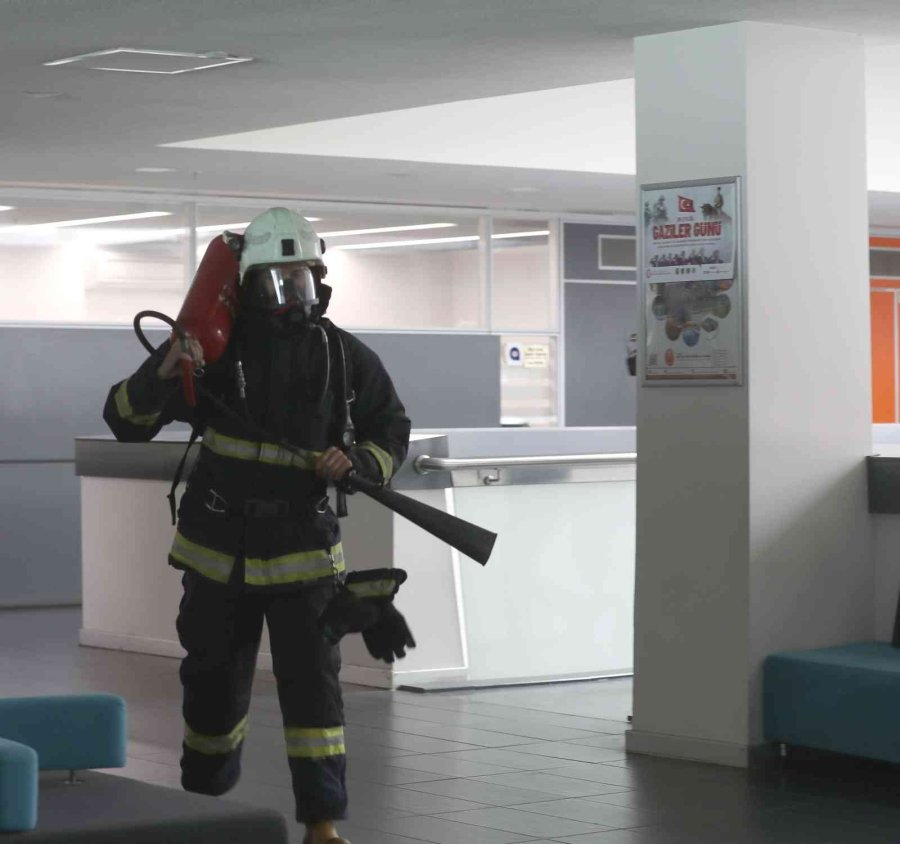 Büyükşehir Belediyesinde Acil Durum Tatbikatı