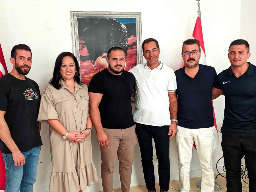 Antalyaspor Başkan Çetin, Güreş Takımını Ağırladı