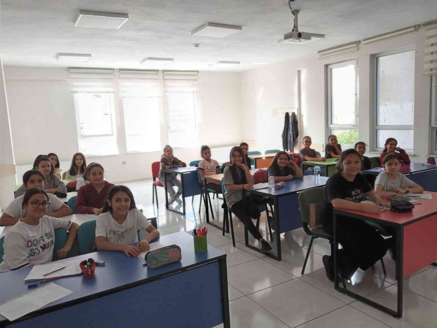 Kaymek Gençlik Merkezleri’nde Yeni Dönemin İlk Ders Zili Çaldı