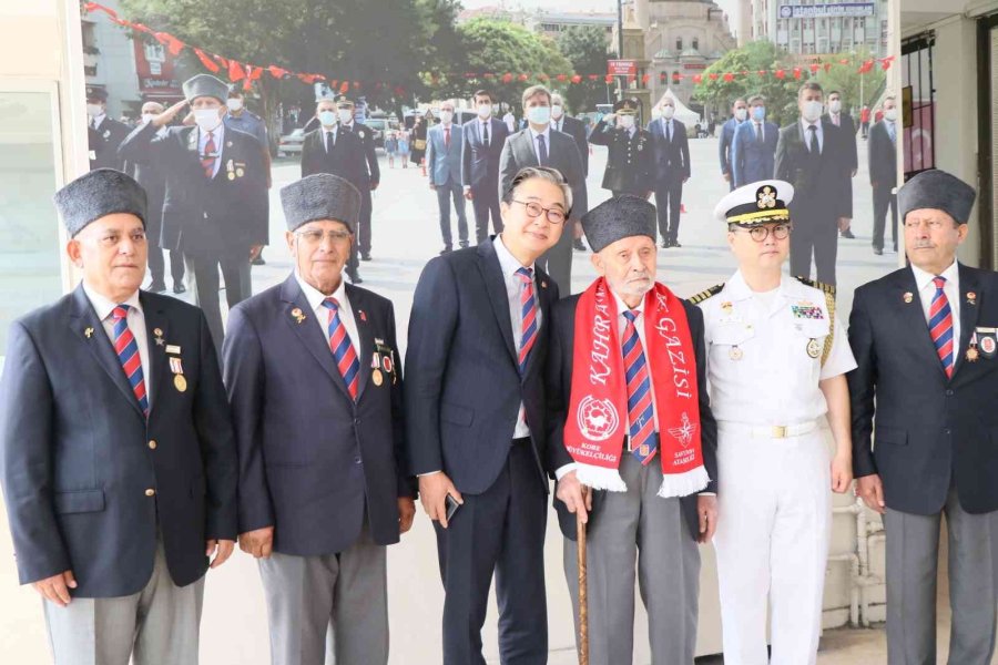 Güney Kore Büyükelçisinden Kore Gazisine Ziyaret