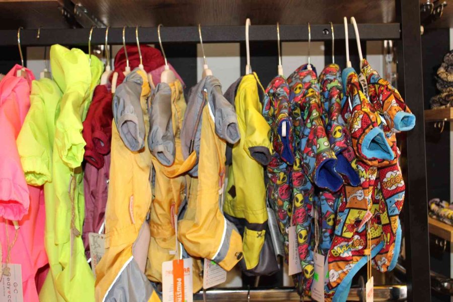 Hava Sıcaklıkların Düşmesi Hayvanseverleri Mevsimlik Kıyafetlere Yöneltti