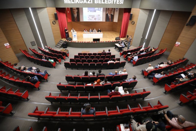 Melikgazi, 4 Adet Eczane Yerini 10 Yıllığına Kiraya Verdi