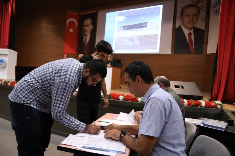 Melikgazi, 4 Adet Eczane Yerini 10 Yıllığına Kiraya Verdi