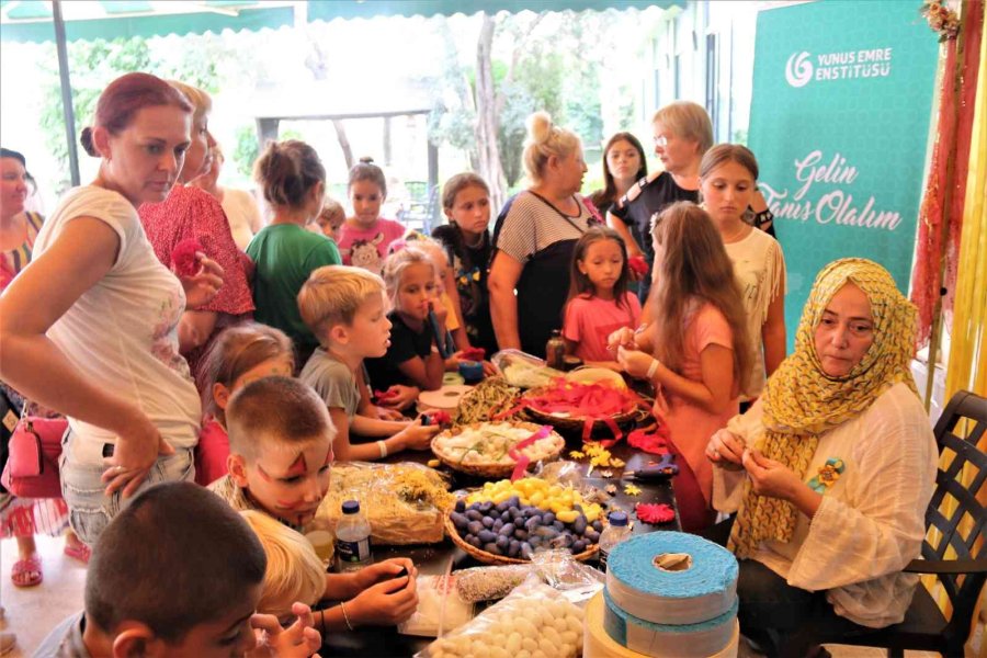 Ukrayna’dan Tahliye Edilen Yetim Çocuklar Türkçe Öğreniyor