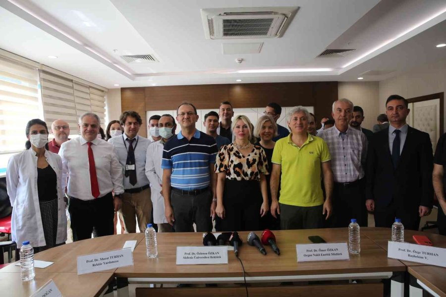 Türkiye’nin İkinci Rahim Nakli Hastası Havva Erdem’in Kızı Oldu