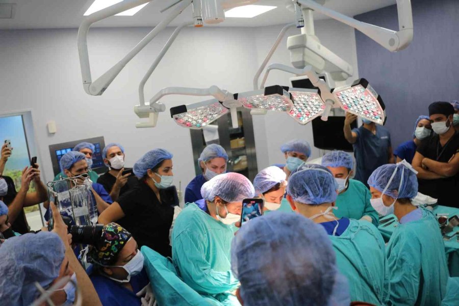 Türkiye’nin İkinci Rahim Nakli Hastası Havva Erdem’den 14 Ay Sonra Müjdeli Haber