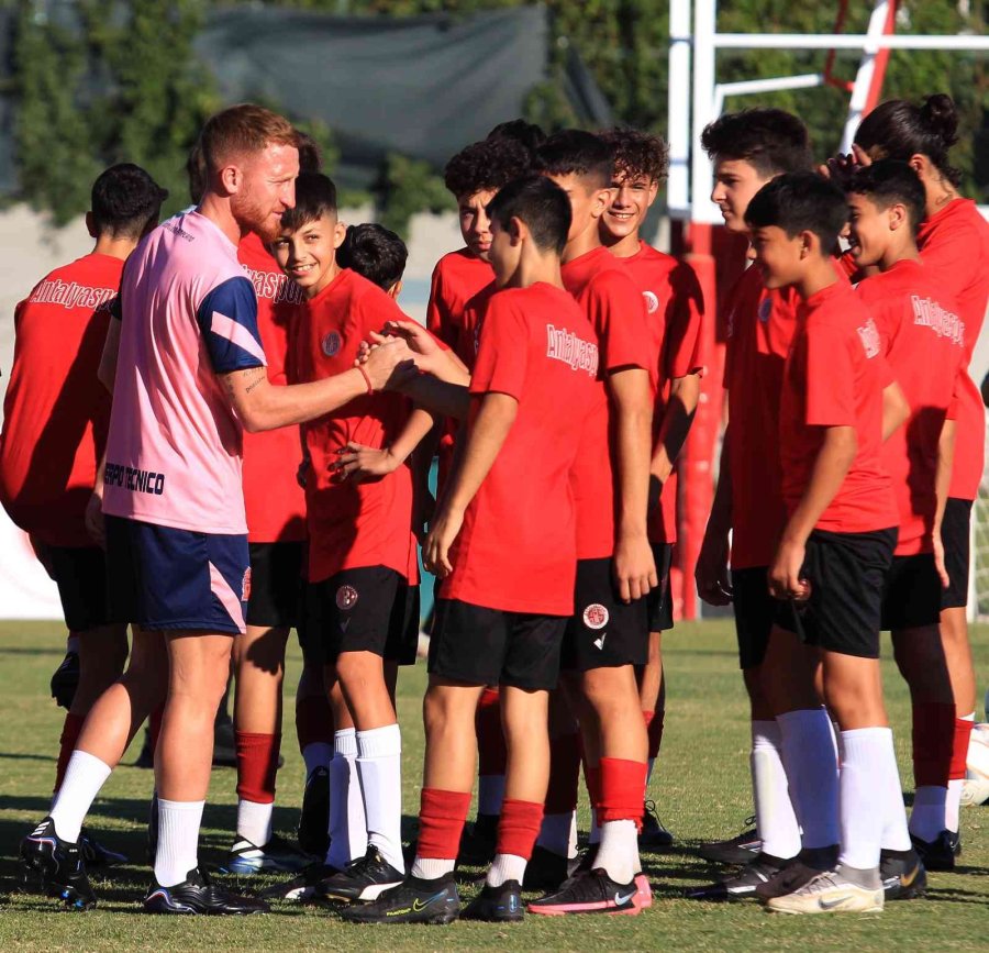 Antalyaspor & Mac Allister İşbirliği Sürüyor
