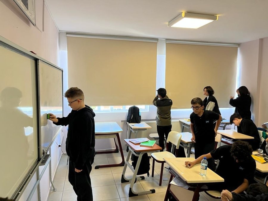 Bu Okulda Öğrenciler Temizlik Eğitimi De Alıyor