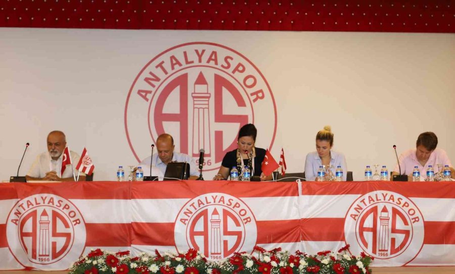 Antalyaspor’da Başkan Yeniden Aziz Çetin