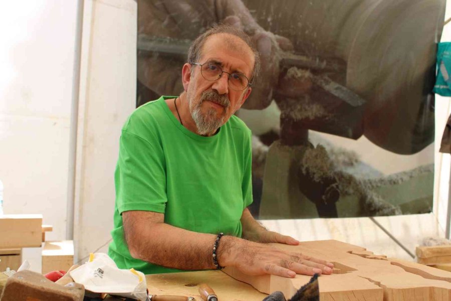 Dede Atölyesi Ona Uluslararası Sanat Eserlerinin Kapılarını Açtı