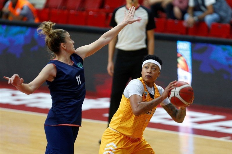 Başkan Palancıoğlu, Turnuvanın 2. Gününde Başarılı Olan Takımları Kutladı