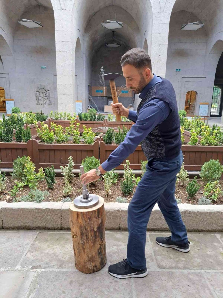 Büyükşehir’in Selçuklu Uygarlığı Müzesi’nden Ziyaretçilerine Hatıra Sikke