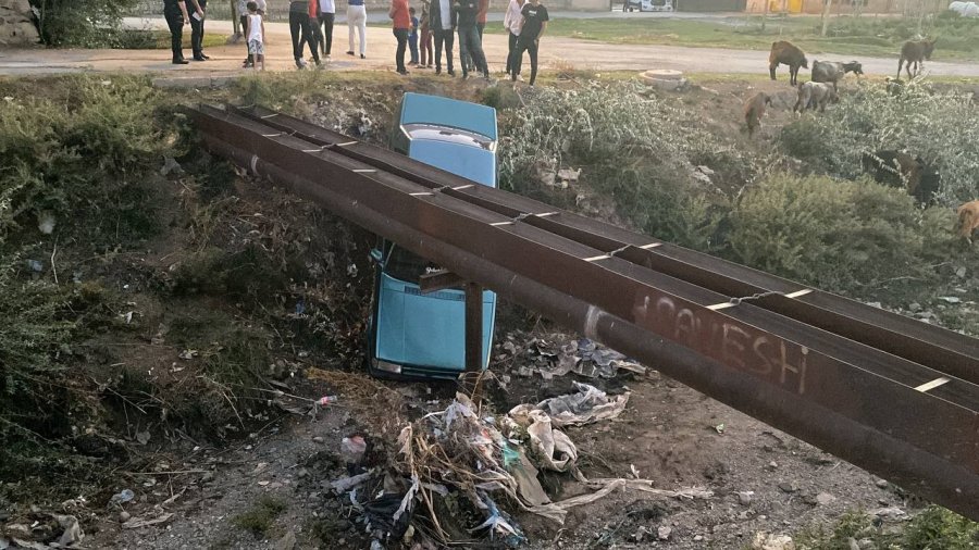 Çocukların Otomobil Gezintisi Kanalda Bitti