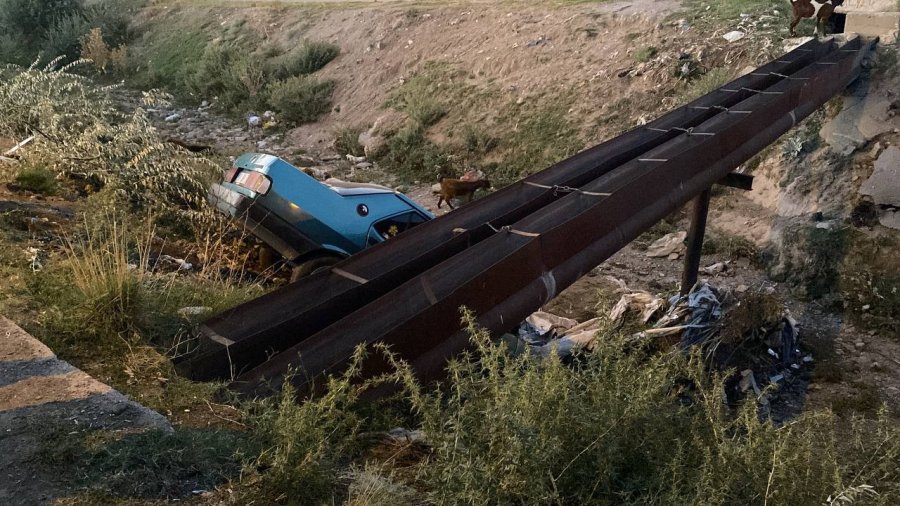 Çocukların Otomobil Gezintisi Kanalda Bitti