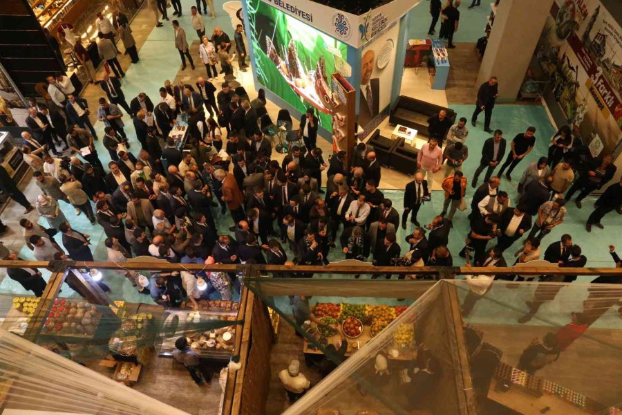 İstanbul’da “konya Günleri” Ziyaretçilerine Kapılarını Açtı