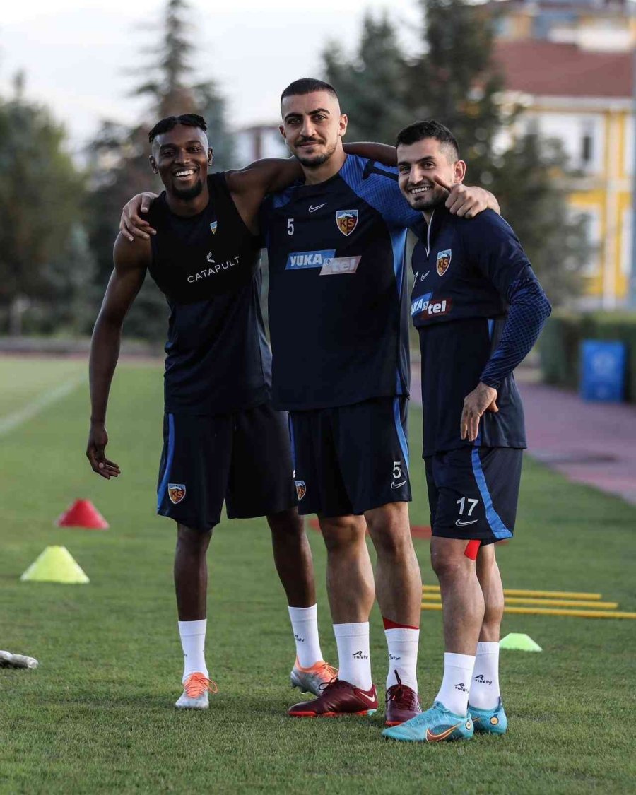 Kayserispor’da Kamp Kadrosu Belli Oldu