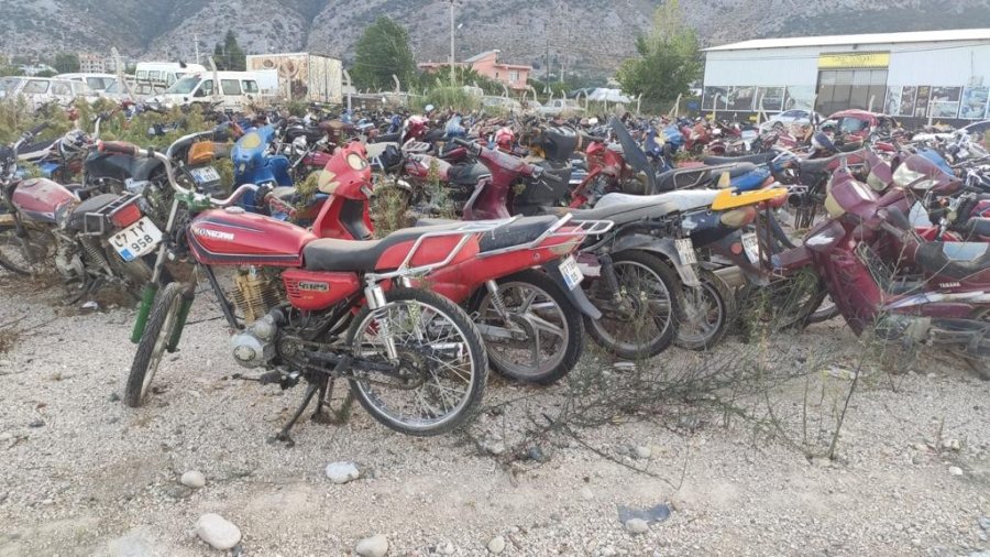 Antalya’da 6 Bin 600 Motosiklet Sürücüsünü Denetlendi