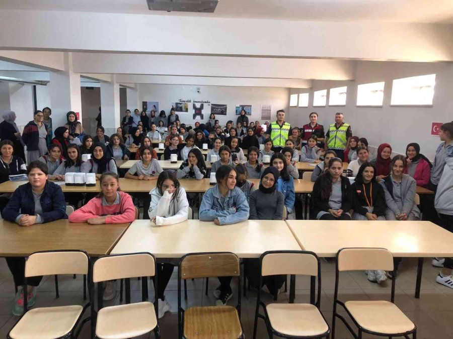 Jandarma Trafik Bilincini Artıyor