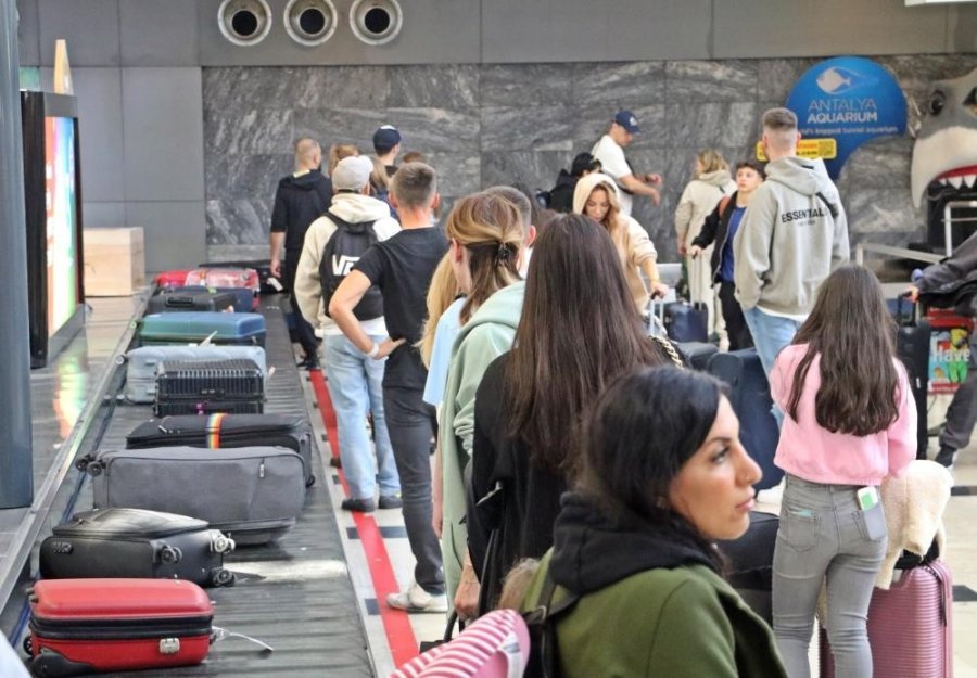 Antalya’da Gelen Turist Sayısı 11 Milyonu Geçti