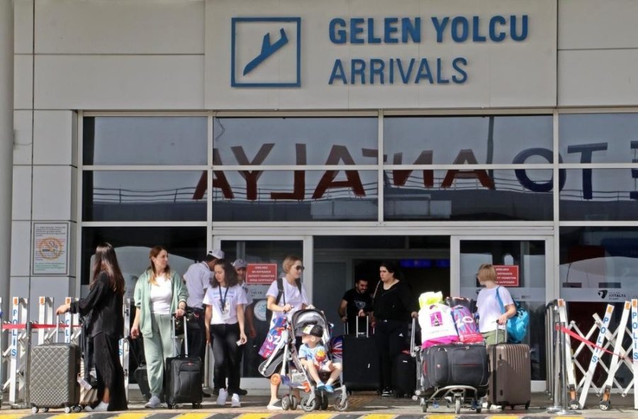 Antalya’da Gelen Turist Sayısı 11 Milyonu Geçti