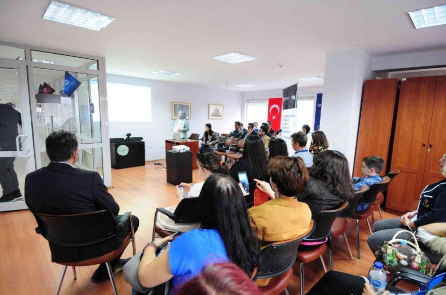 5. Uluslararası Açık Ve Uzaktan Öğrenme Konferansı Başarıyla Tamamlandı