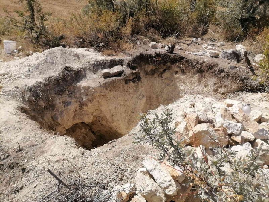 Karaman’da Kaçak Kazıya Suçüstü: 4 Gözaltı