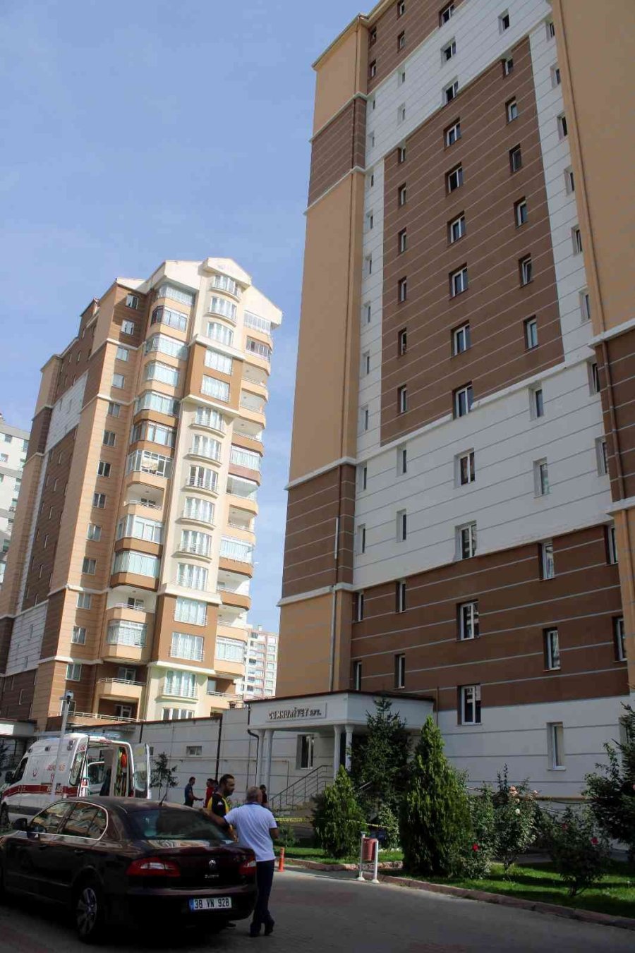 11. Kattan Düşen Kadın Hayatını Kaybetti