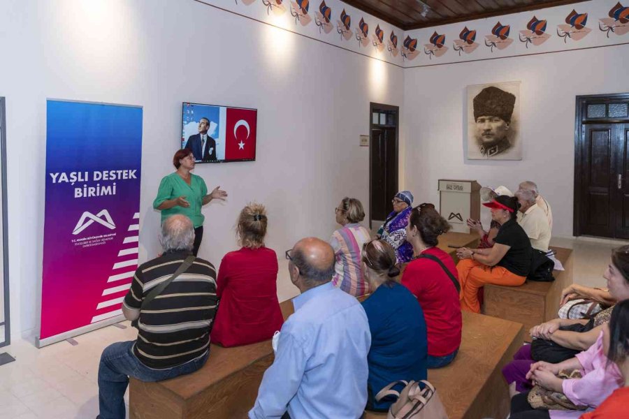 Yaşlılar Gazi Çiftliği’nde Buluştu