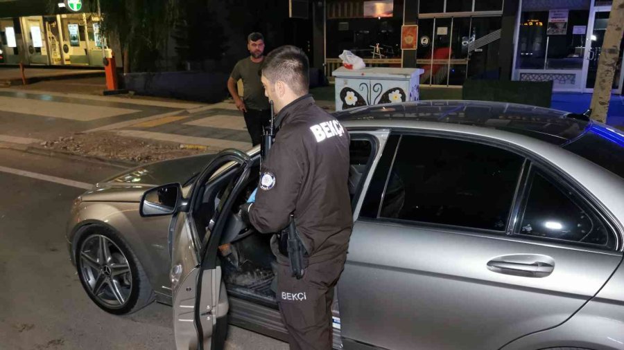 Ruhsatsız Tabanca İle Yakalandı, “çiftliğim Var” Diye Kendini Savundu