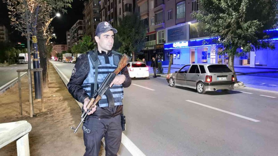 Ruhsatsız Tabanca İle Yakalandı, “çiftliğim Var” Diye Kendini Savundu