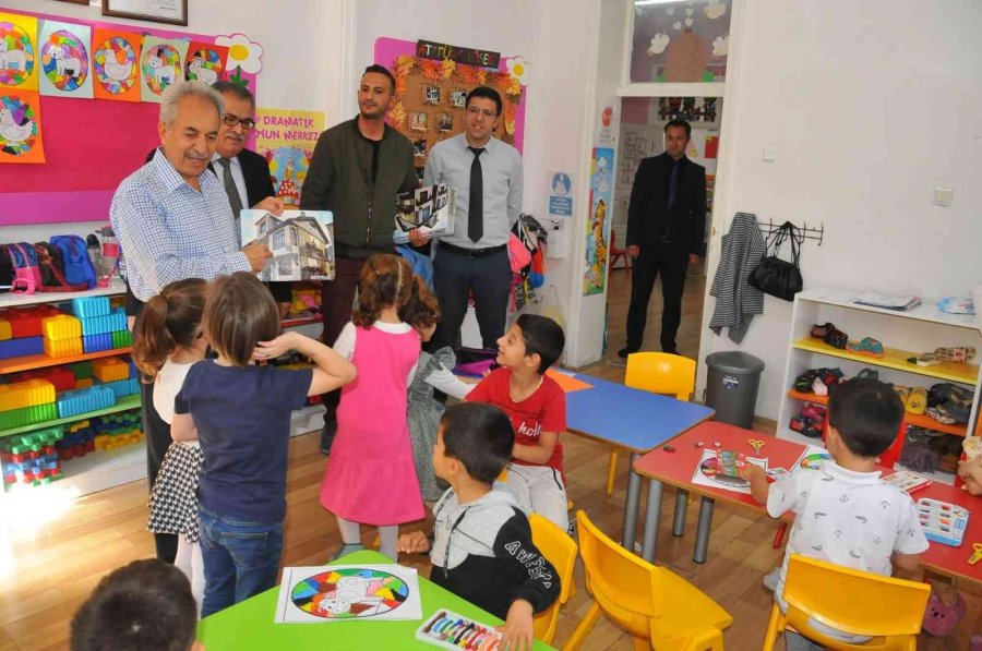 Başkan Akkaya Dünya Çocuklar Günü’nde Çocuklarla Buluştu