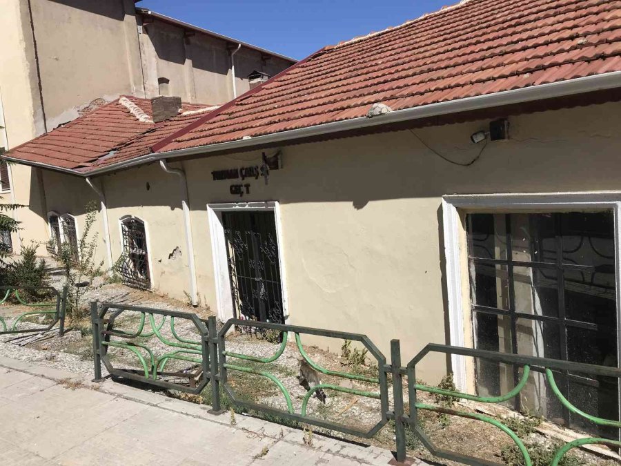 Tozman Çarşısı Bakımsız Kaldı