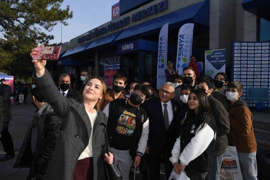 Kayseri Büyükşehir Belediyesi 5’inci Kez Kitap Fuarı’nın Kapısını Aralıyor