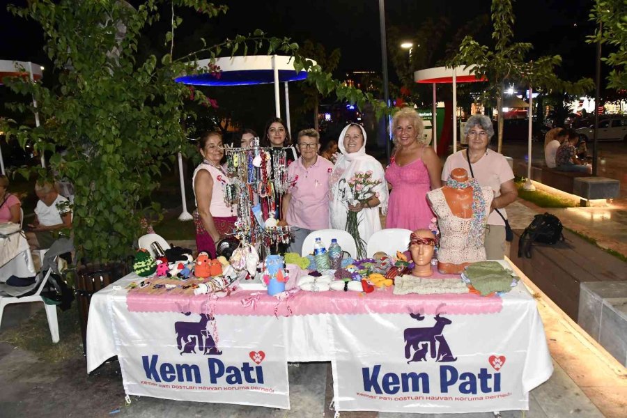 Kemer’de Balonlar Meme Kanseri Farkındalığı İçin Uçtu